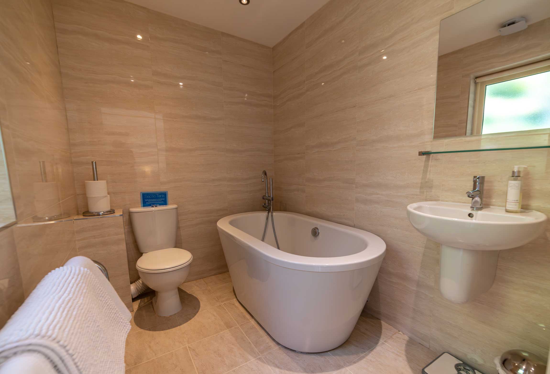 En-Suite Bathroom at Framlington Villa